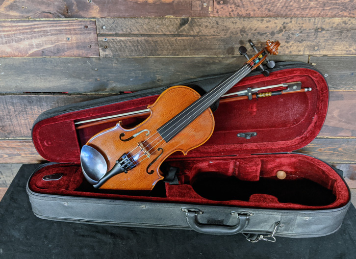 Used 1/2 Violin (New Cleveland Caprice 2003) Outfit