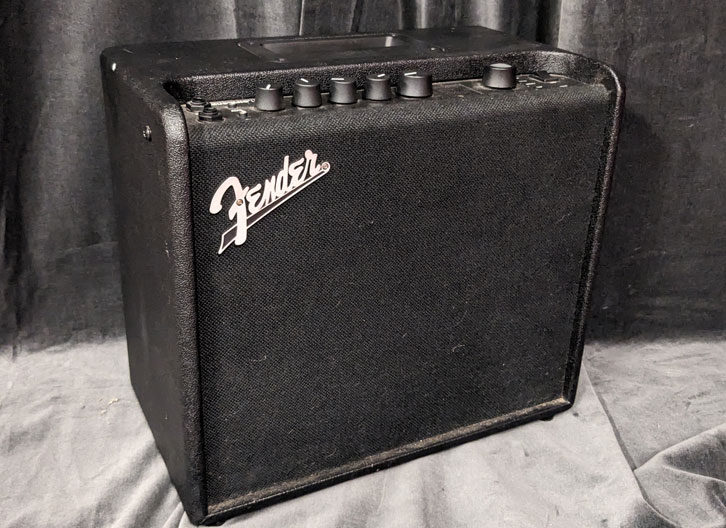 Used Fender Mustang Lt25 Amplifier